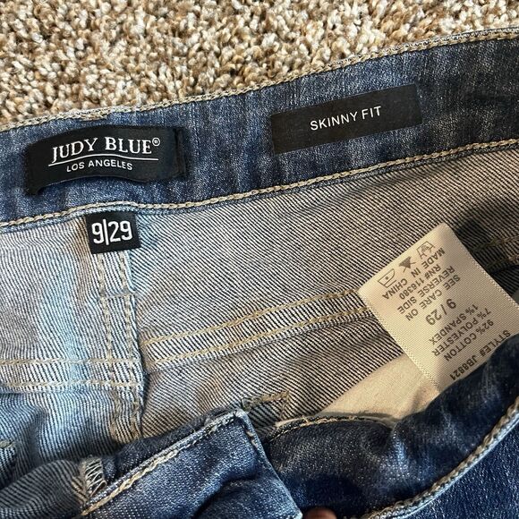 Judy Blue Jeans Womens Size 9 29 Blue JB8821 Skinny distressed Raw hem - Picture 9 of 10